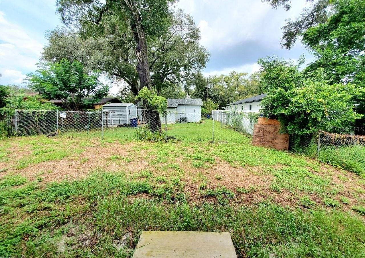 2616 E CAYUGA ST — photo 20