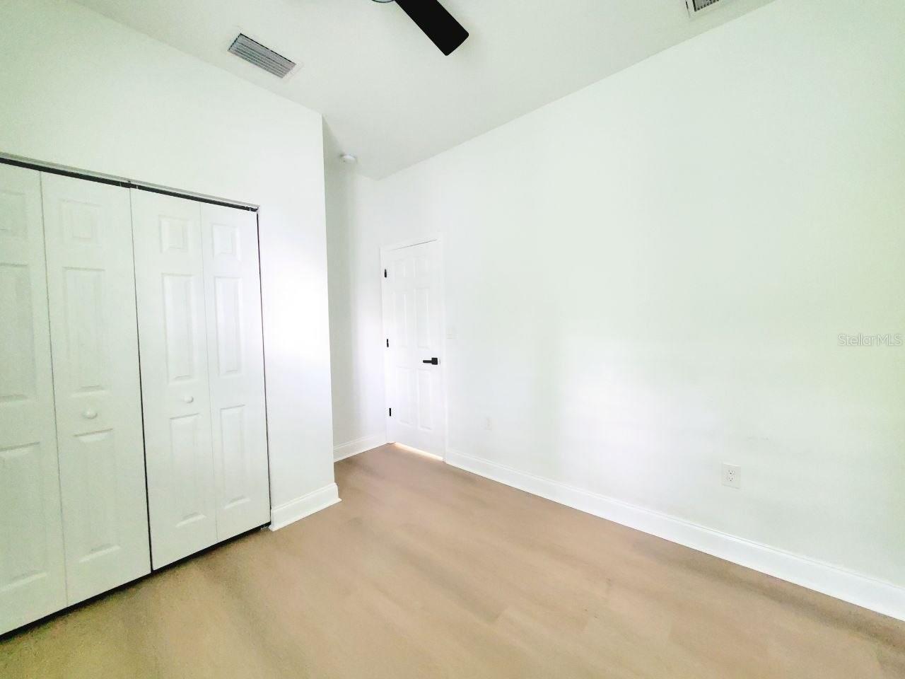 2616 E CAYUGA ST — photo 13