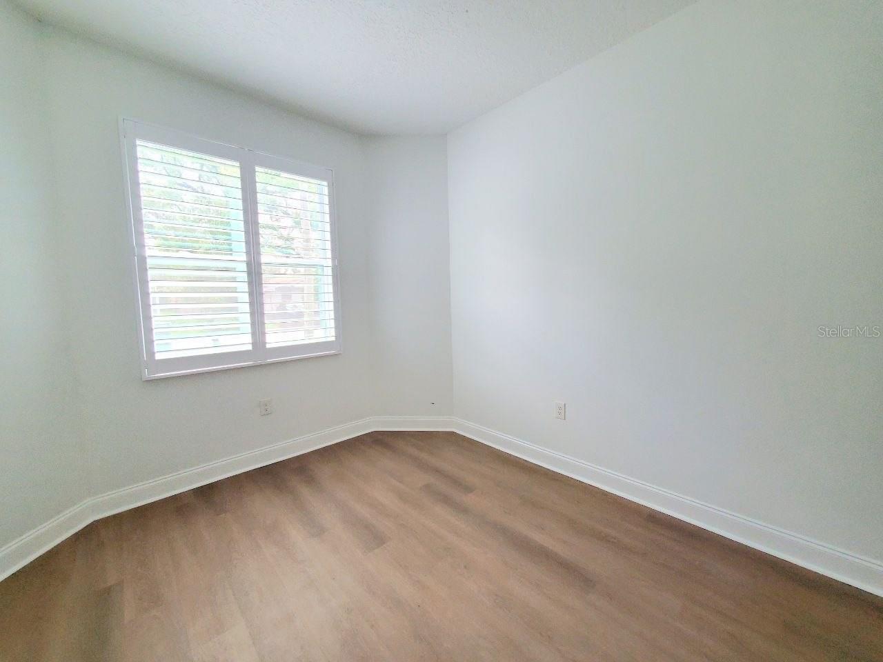 2616 E CAYUGA ST — photo 16