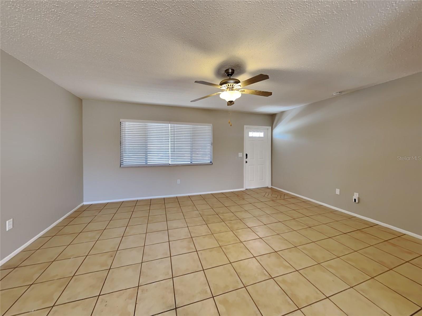 Home in NORTH PORT — photo 3