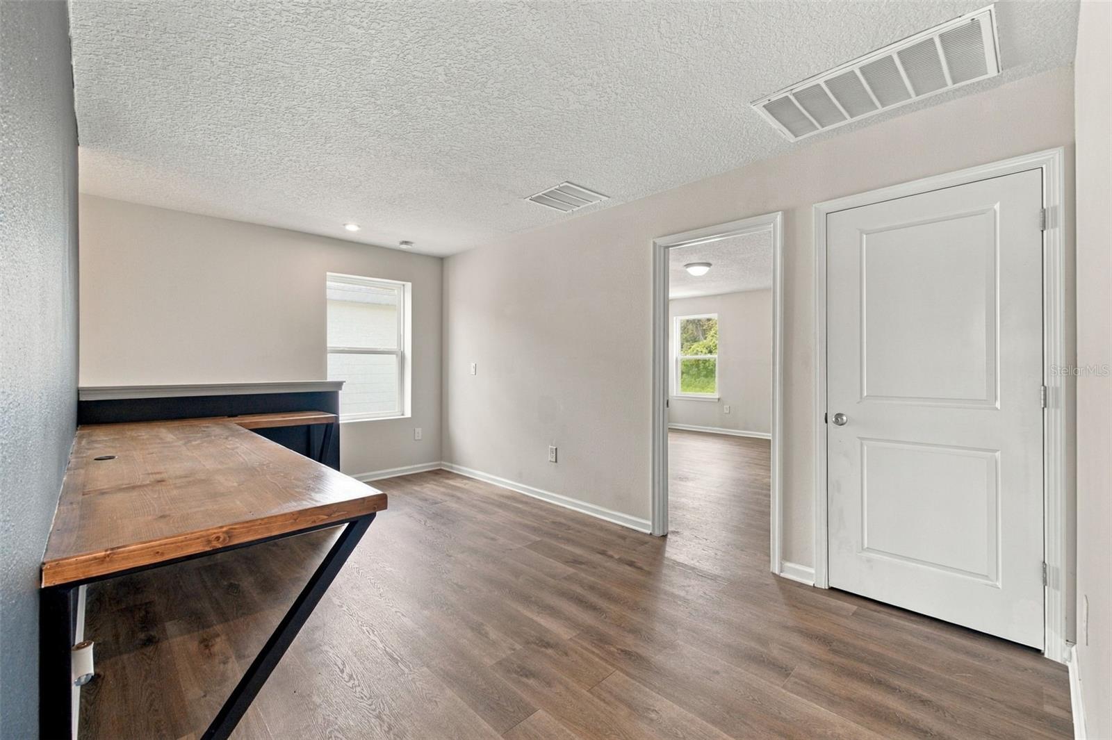 10646 HAWKS LANDING DR — photo 23