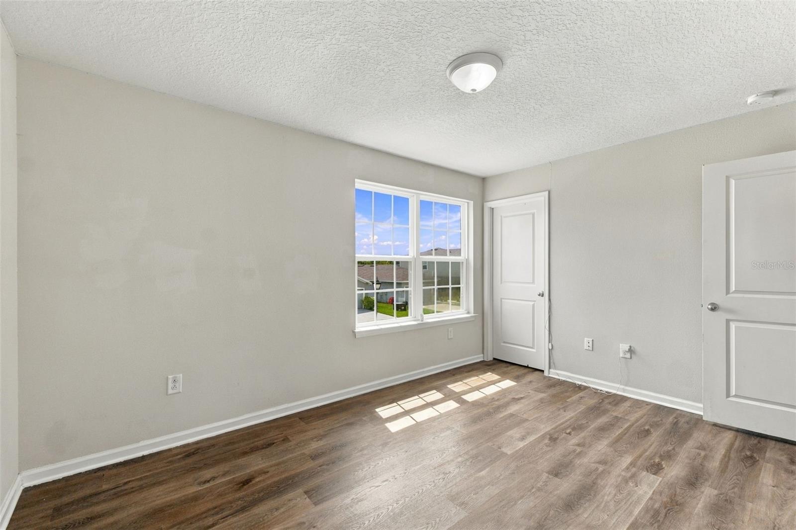 10646 HAWKS LANDING DR — photo 36
