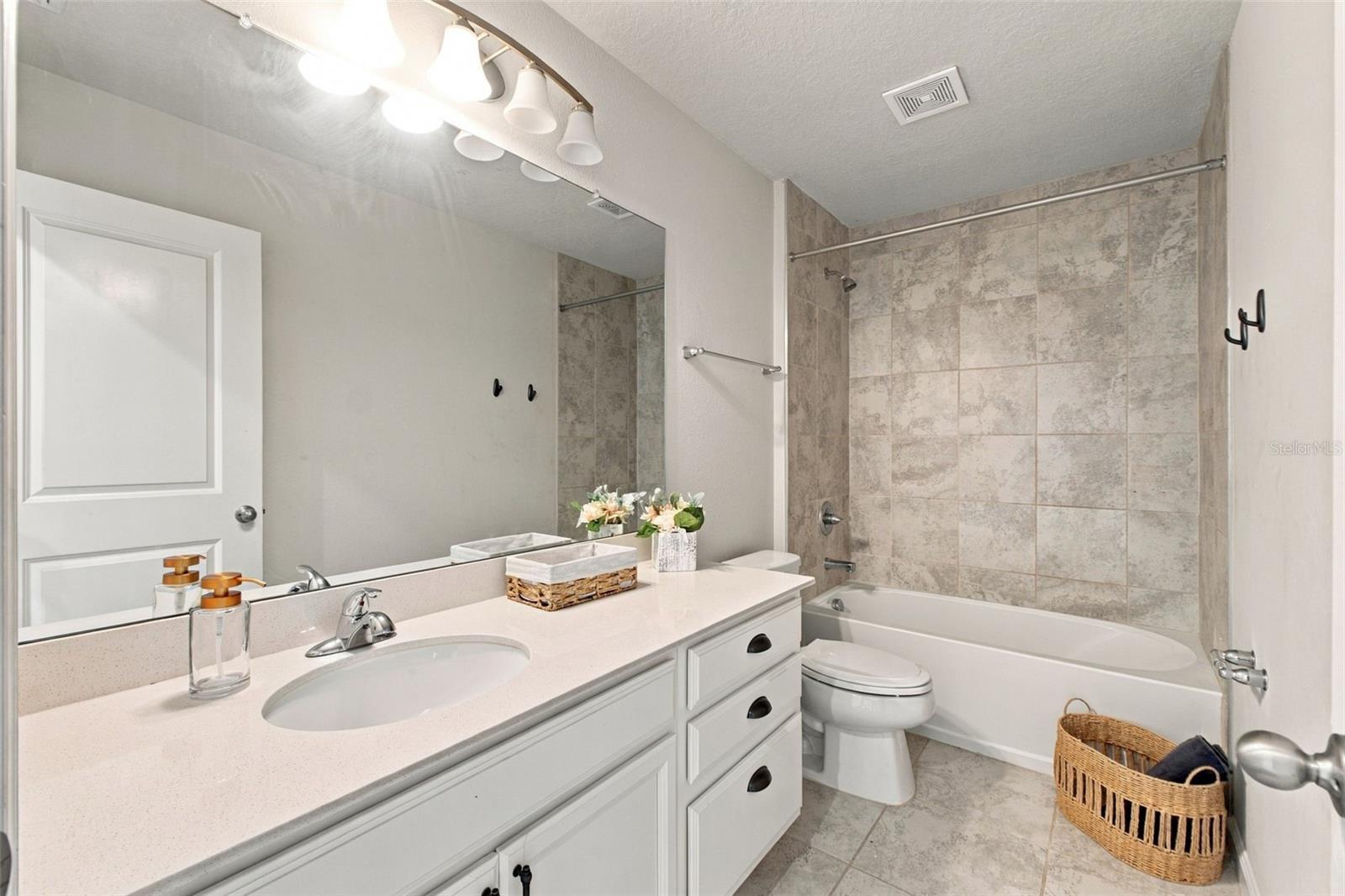 10646 HAWKS LANDING DR — photo 38