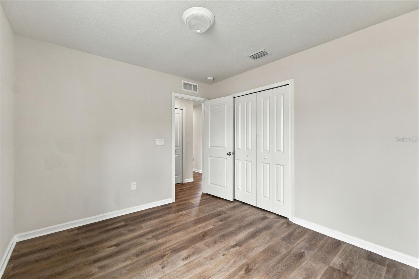 10646 HAWKS LANDING DR — photo 32