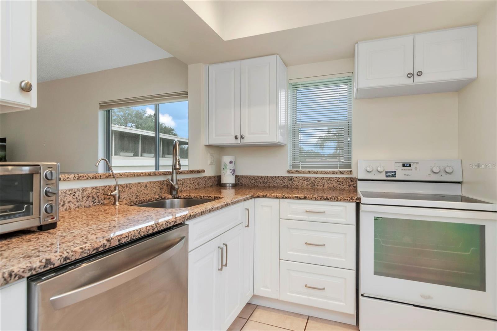 2452 LAURELWOOD DR #C — photo 7