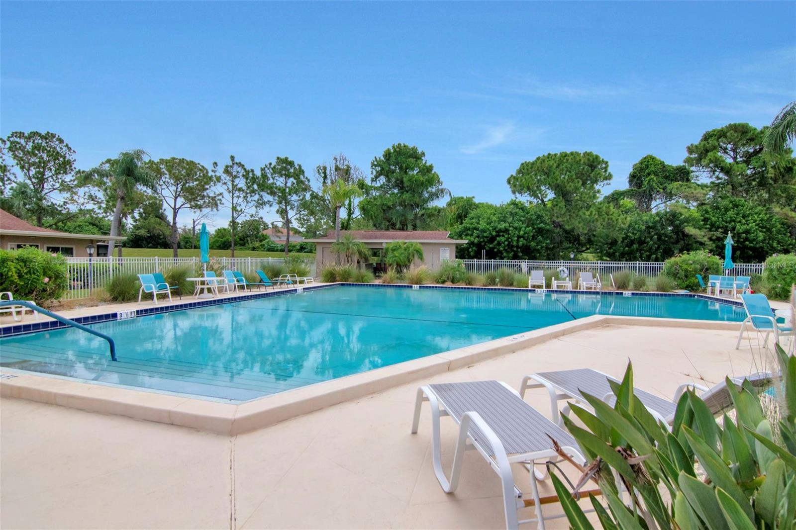 2452 LAURELWOOD DR #C — photo 36