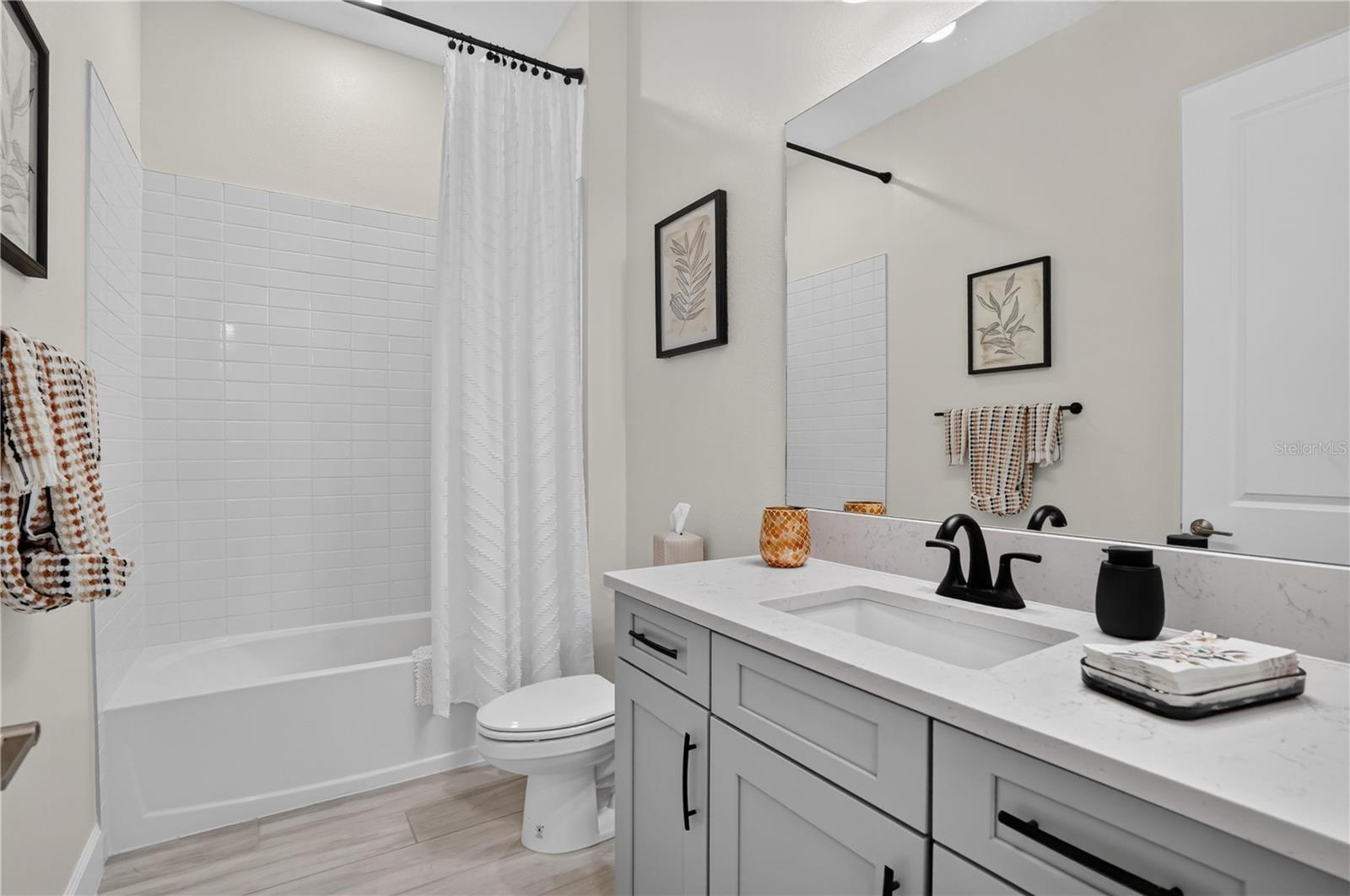 5508 CASERTA CT — photo 32