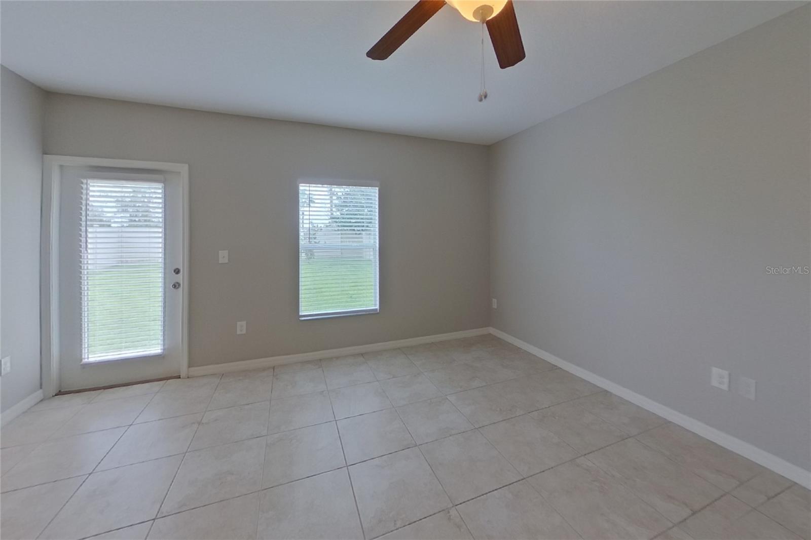 Home in WIMAUMA — photo 2