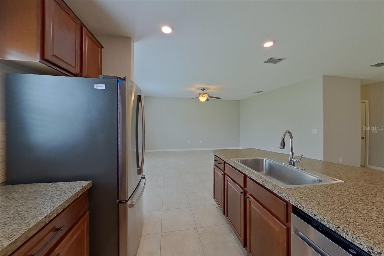 Home in WIMAUMA — photo 6