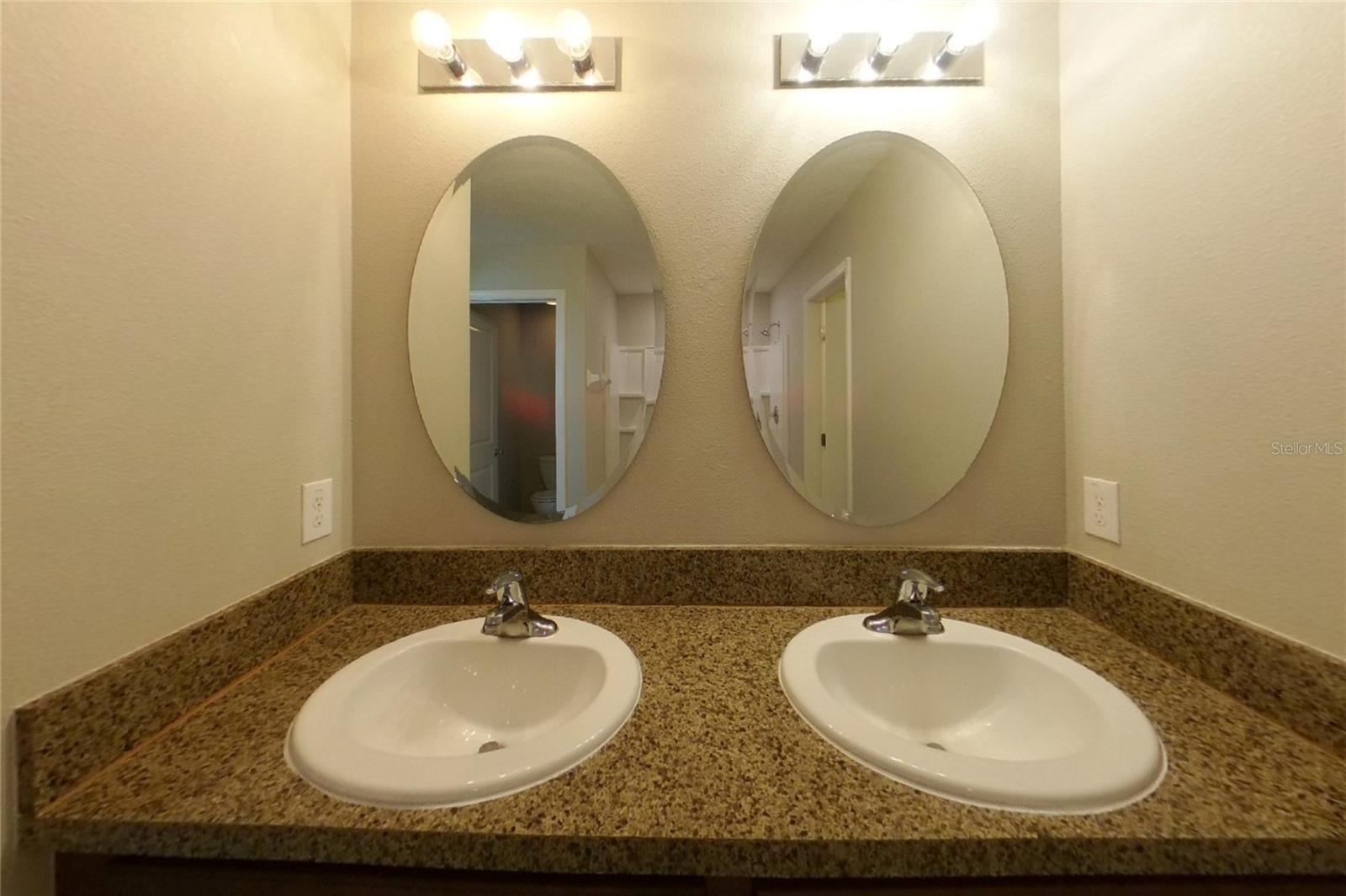 Home in WIMAUMA — photo 9