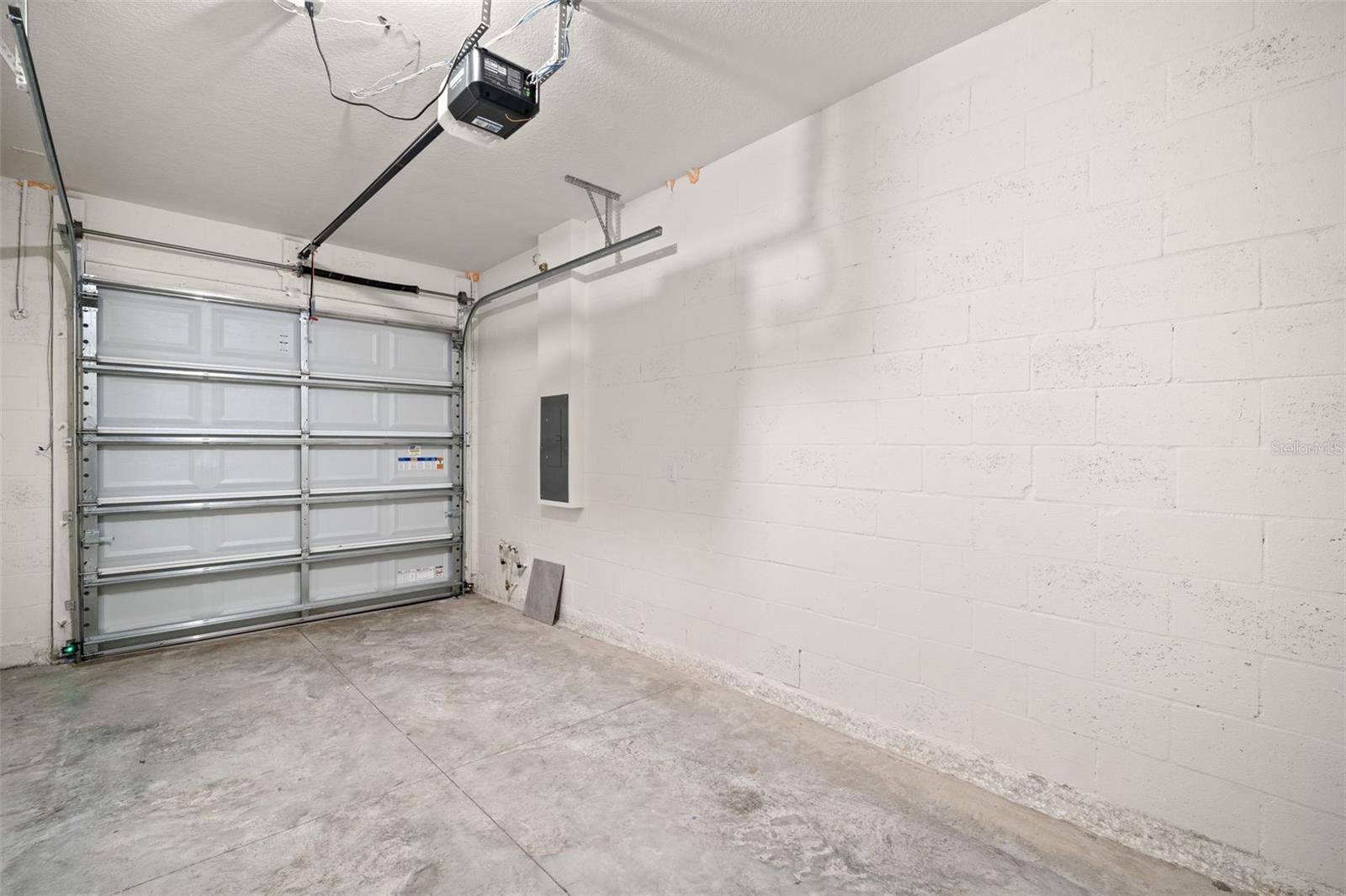 1393 COLT CREEK PL — photo 22