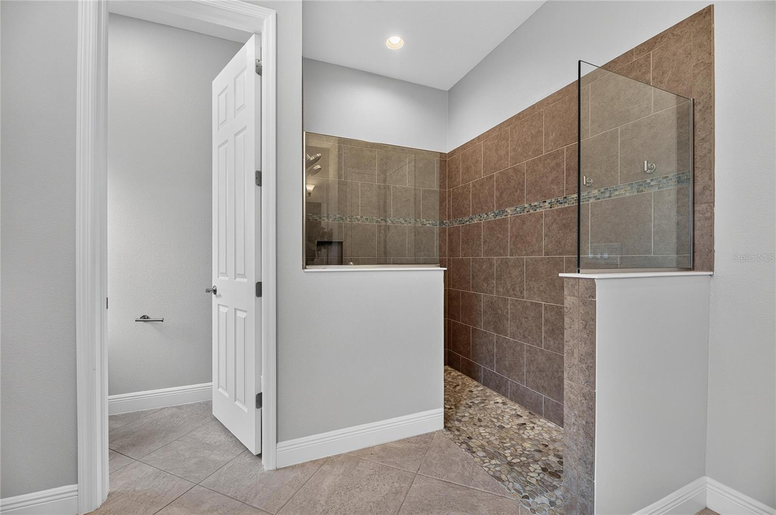 6419 SEASOUND DR — photo 48