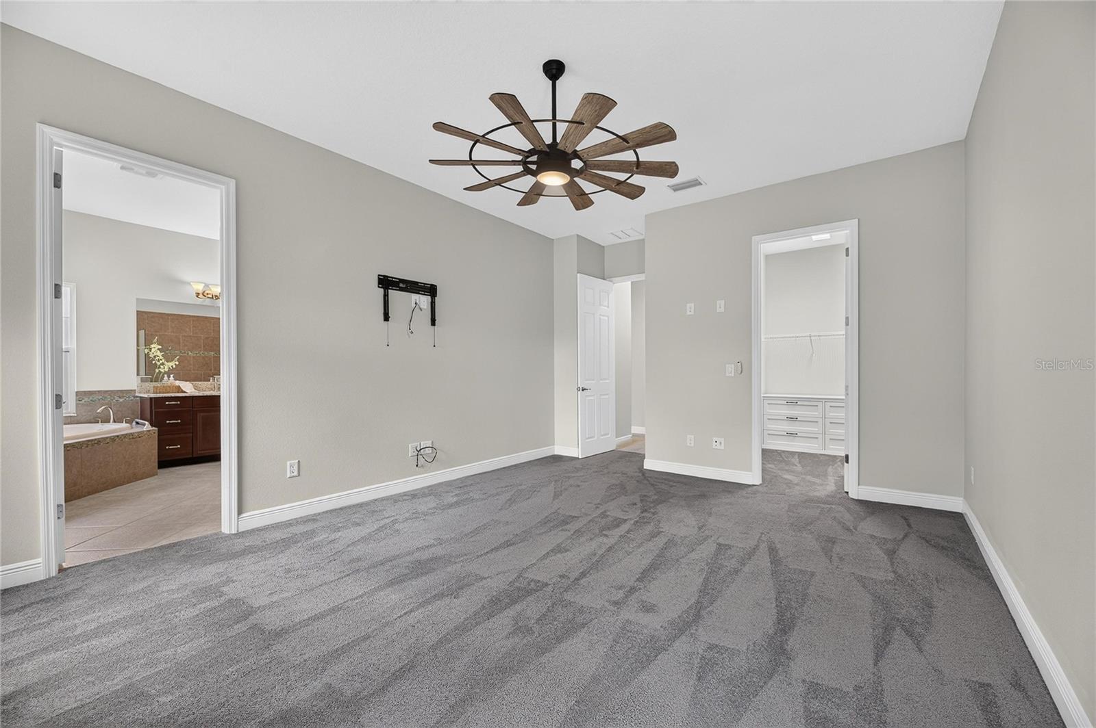 6419 SEASOUND DR — photo 41