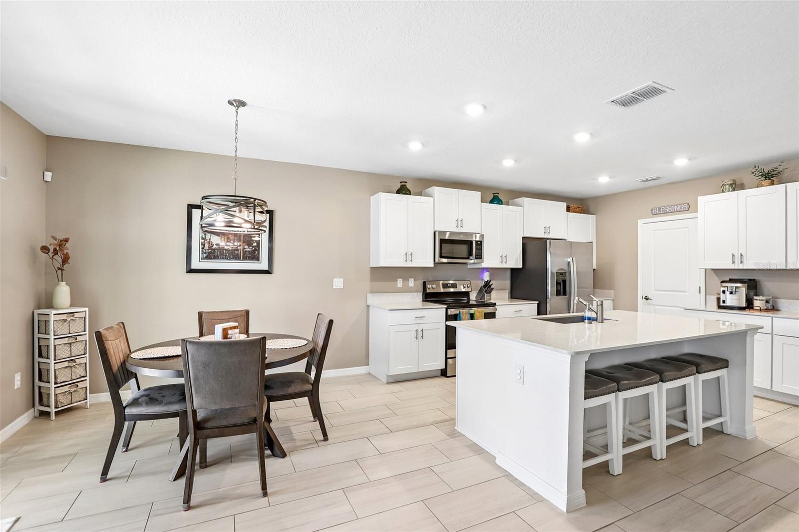 4048 CAPRI COAST DR — photo 10