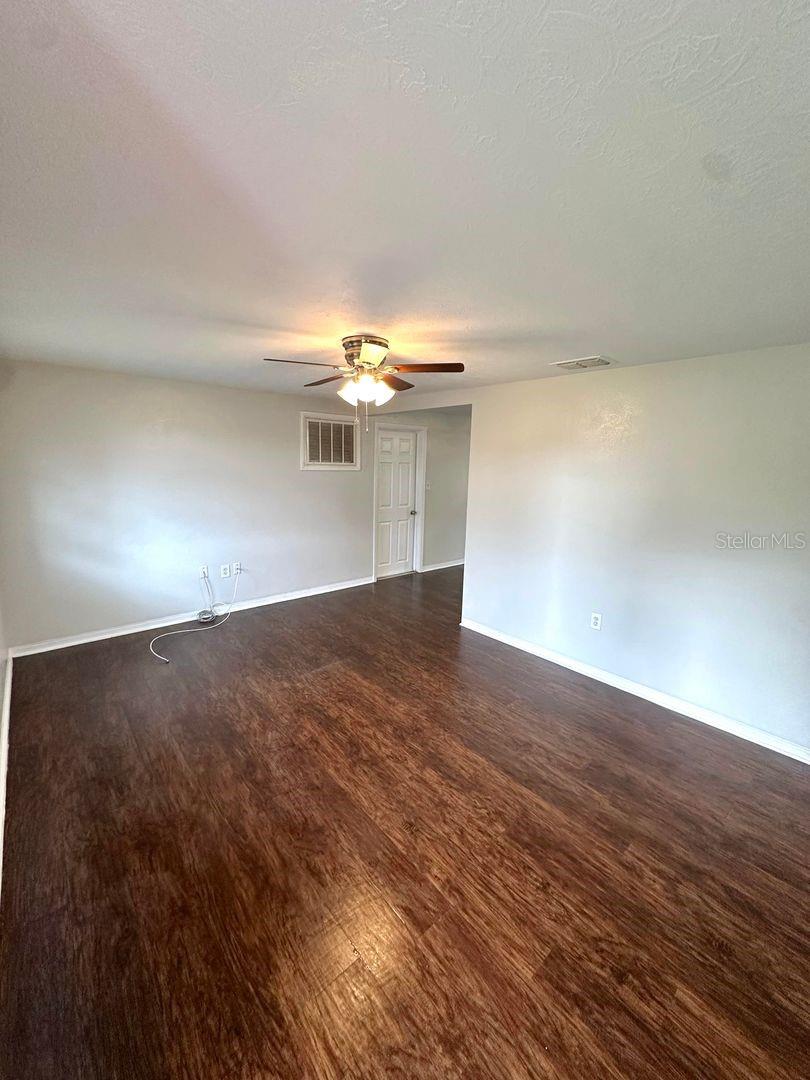 2151 DIXIE GARDEN LOOP — photo 11