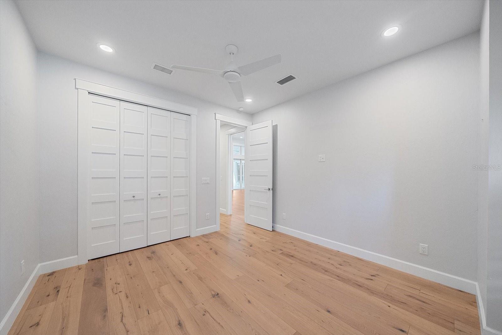 2436 ARLINGTON ST — photo 35