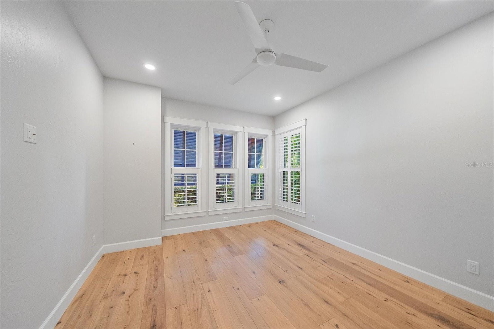2436 ARLINGTON ST — photo 33