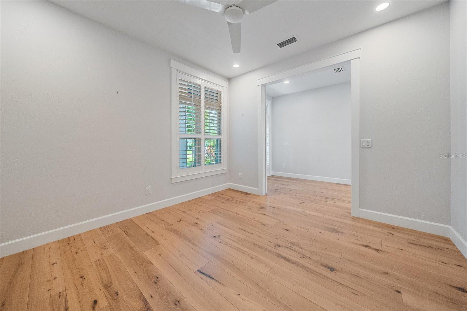 2436 ARLINGTON ST — photo 32