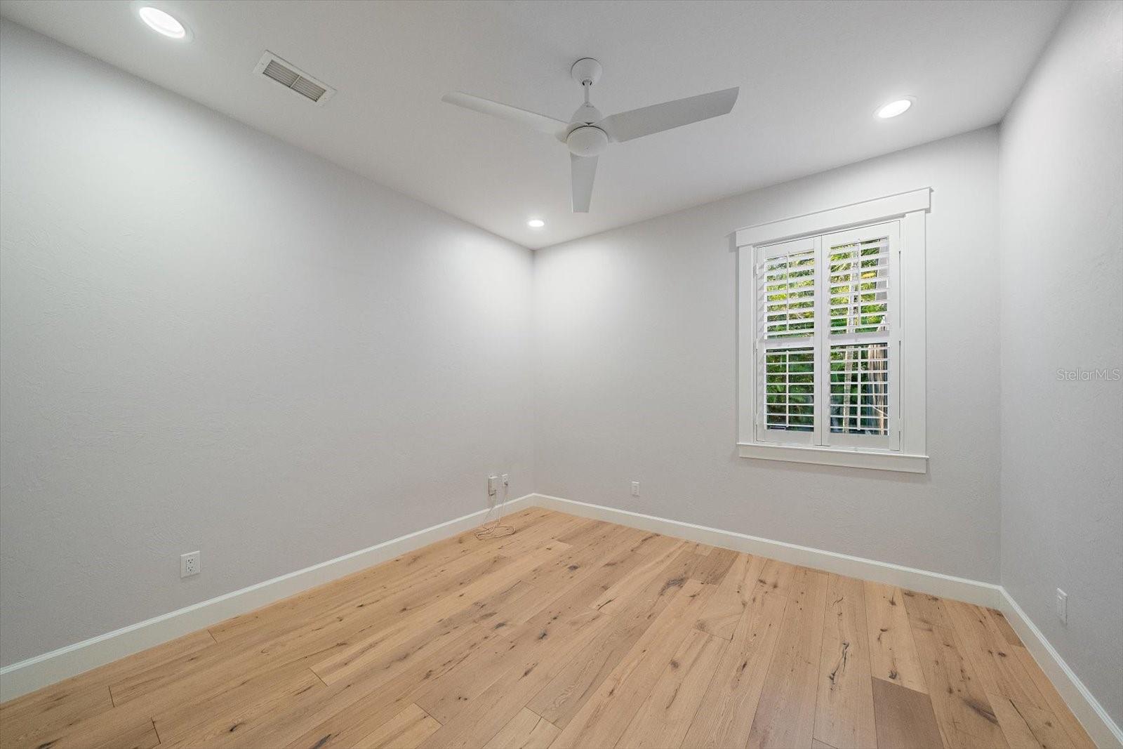 2436 ARLINGTON ST — photo 38