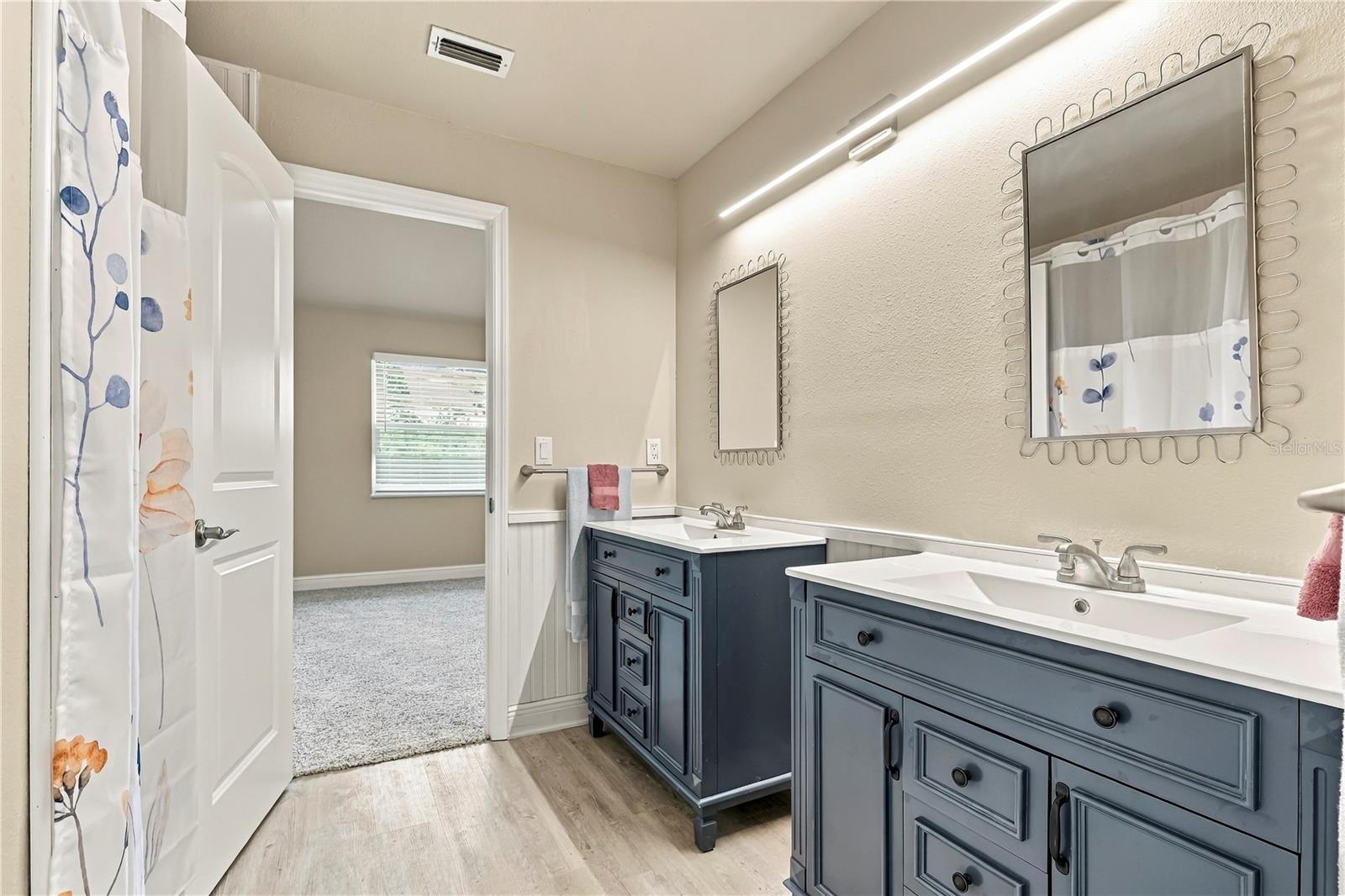 1202 BRIGADOON DR — photo 33