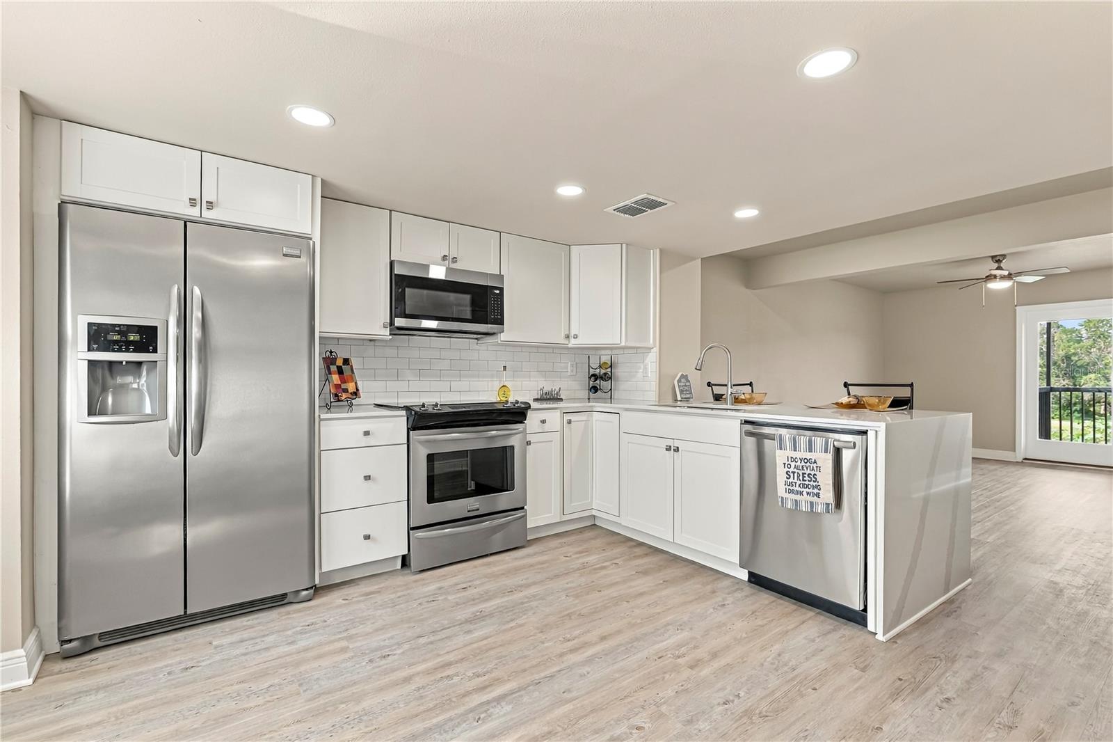 1202 BRIGADOON DR — photo 3