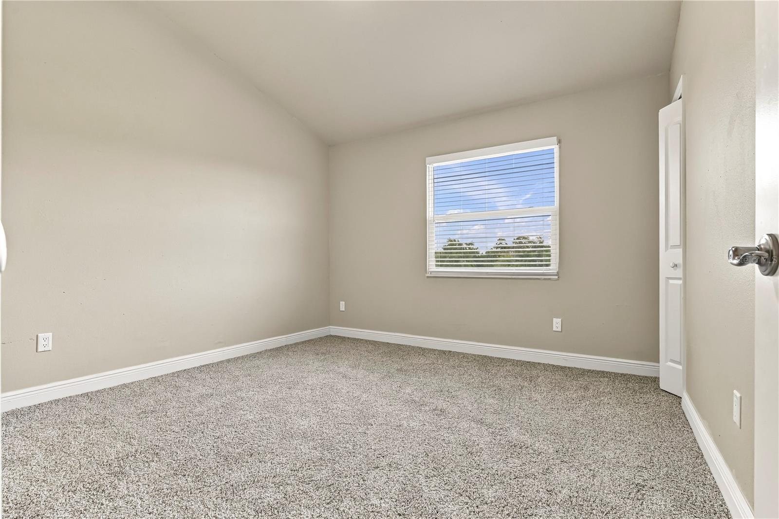 1202 BRIGADOON DR — photo 27