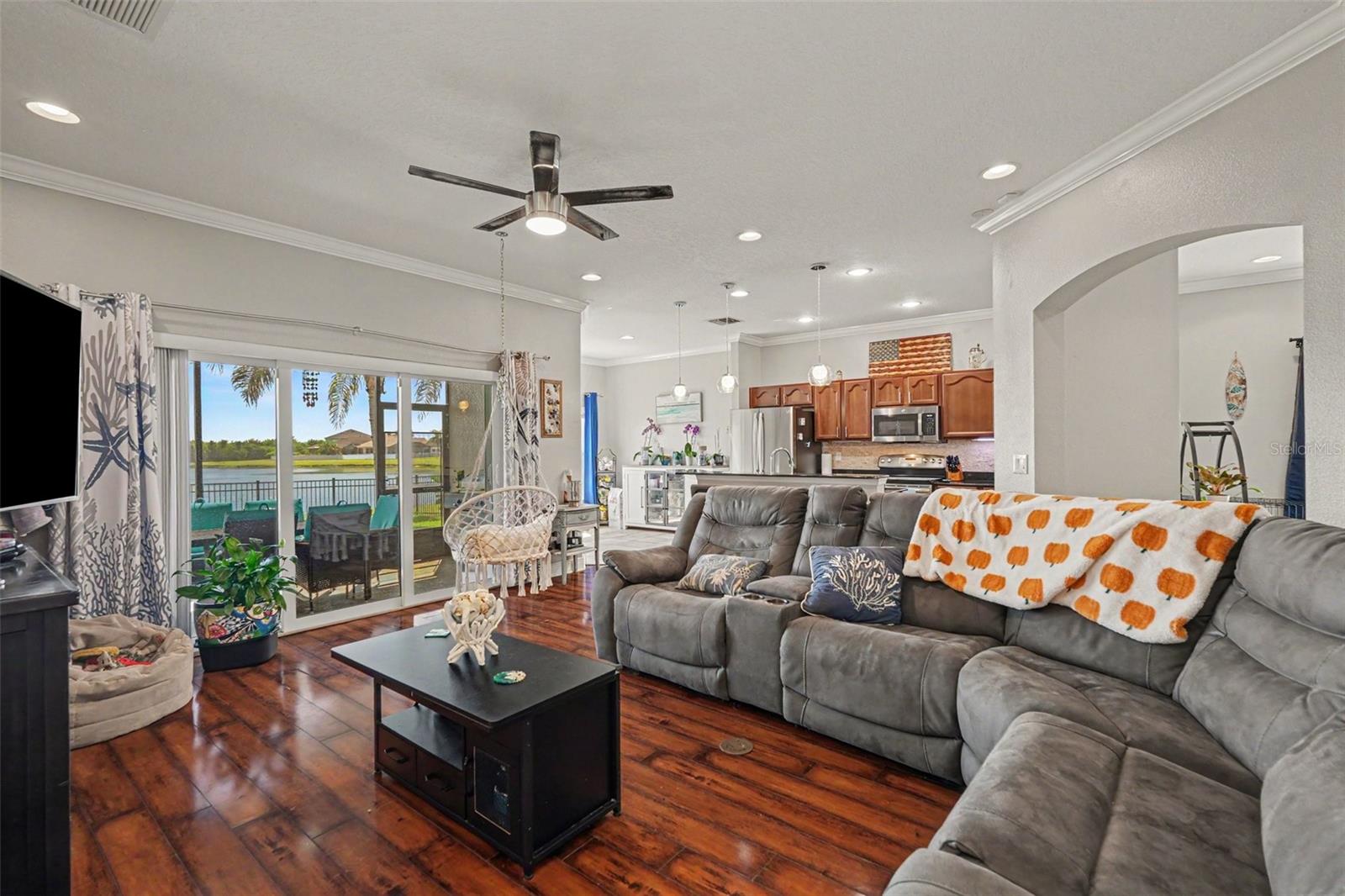 903 PARKER DEN DR — photo 4