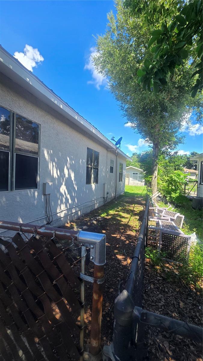 1208 E 26TH AVE — photo 13