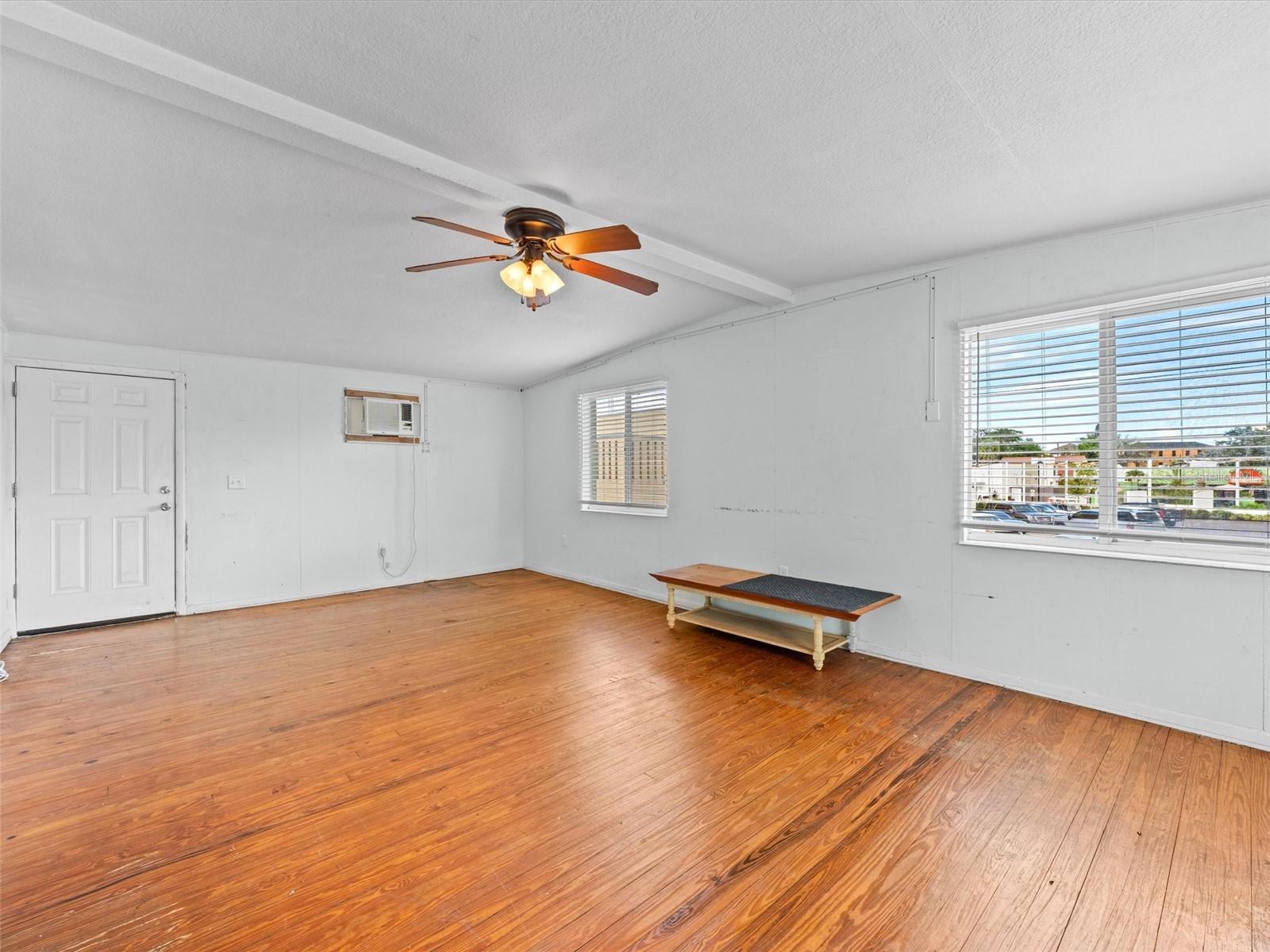 5812 MISSOURI AVE — photo 14
