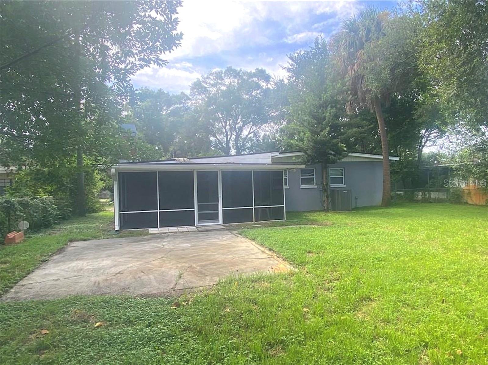 1520 S CHURCH AVE — photo 31