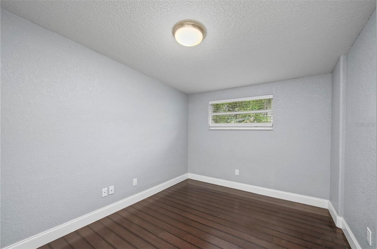 1520 S CHURCH AVE — photo 26
