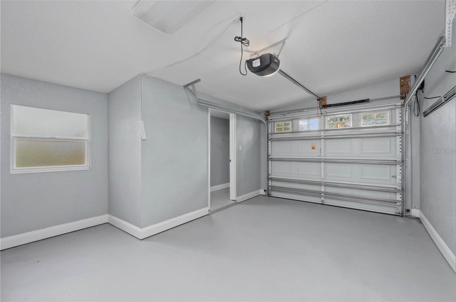 1520 S CHURCH AVE — photo 34
