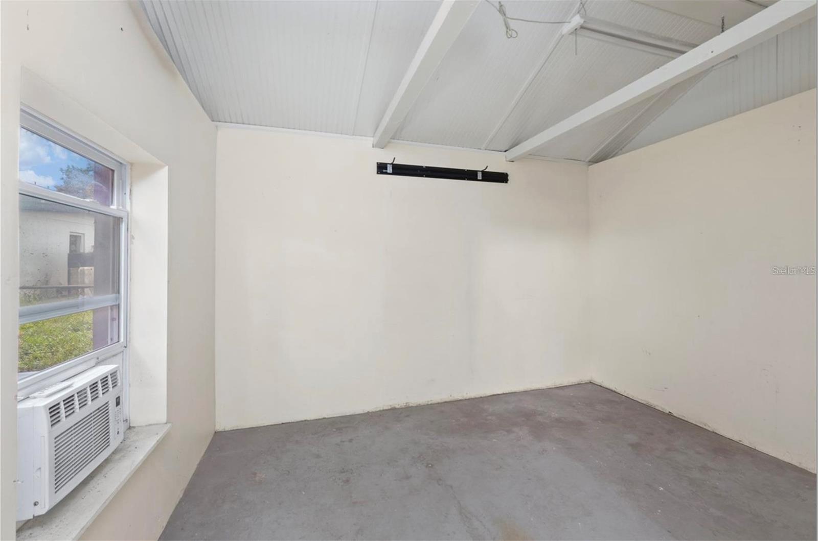 1520 S CHURCH AVE — photo 30