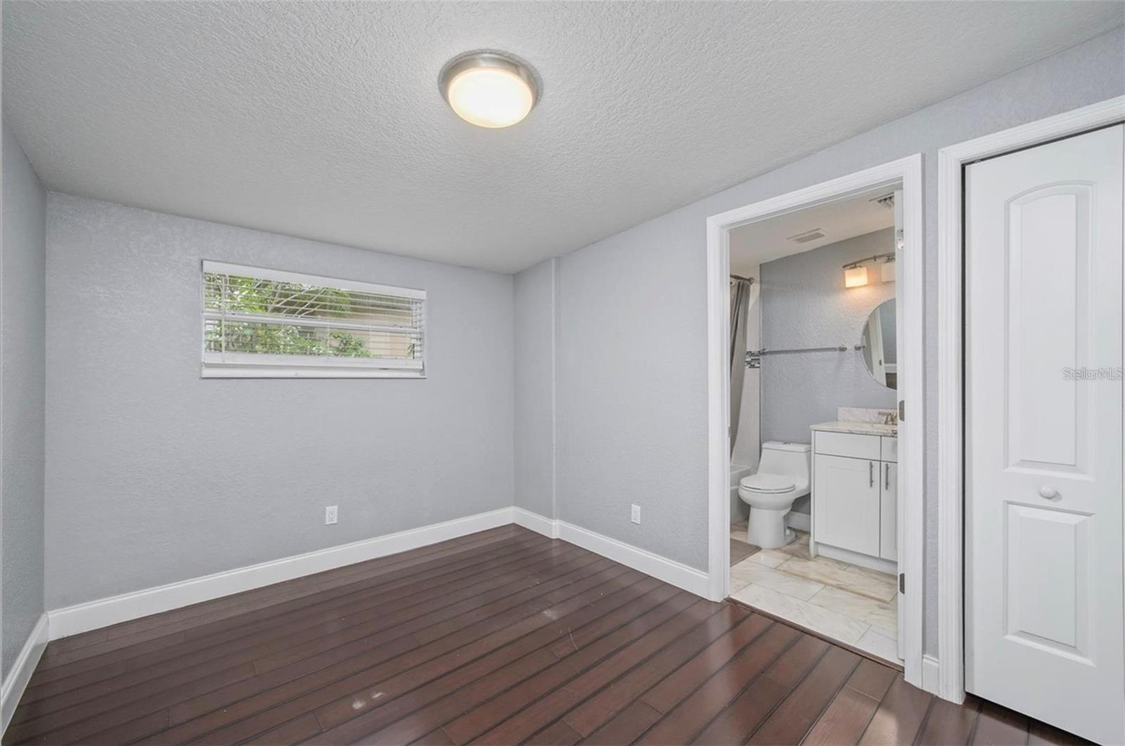 1520 S CHURCH AVE — photo 16