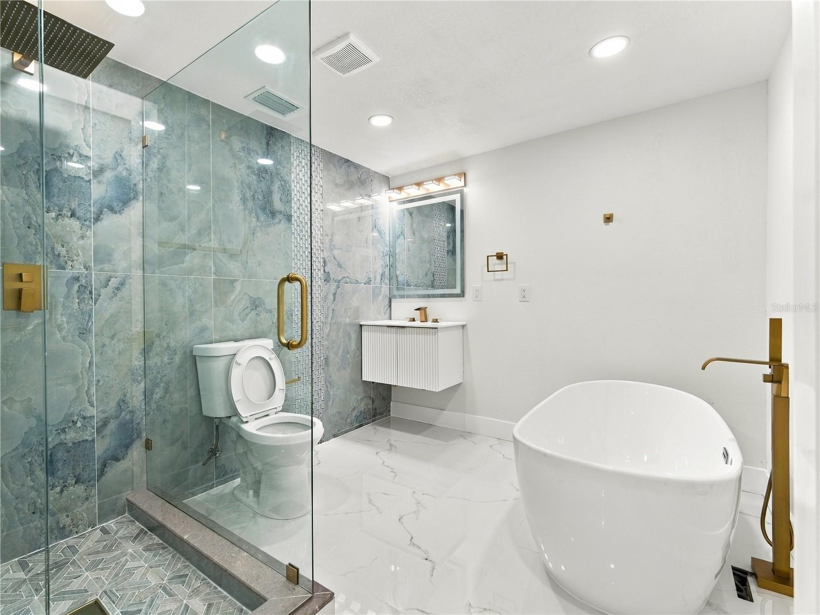 8423 N PACKWOOD AVE — photo 17