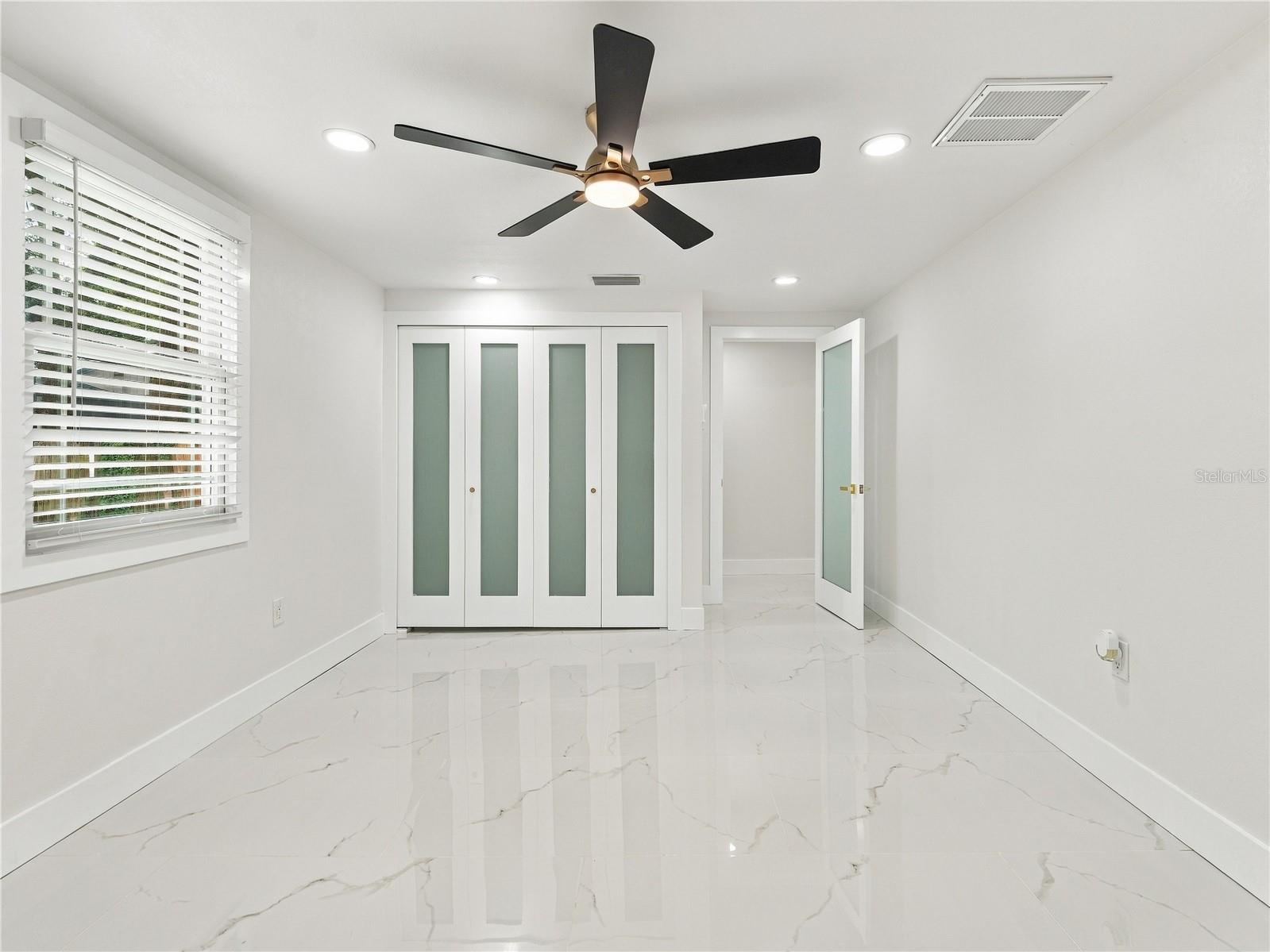 8423 N PACKWOOD AVE — photo 24