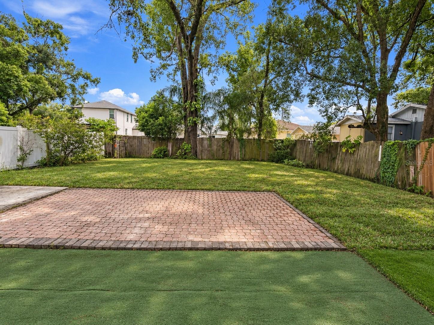 8423 N PACKWOOD AVE — photo 33