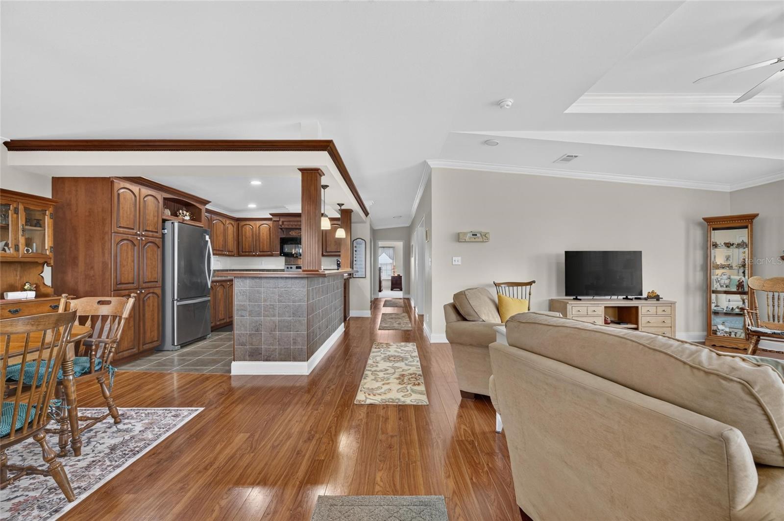 10054 COLLINGWOOD AVE — photo 8