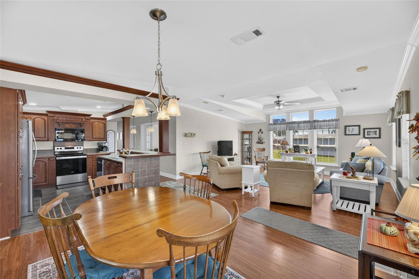 10054 COLLINGWOOD AVE — photo 12
