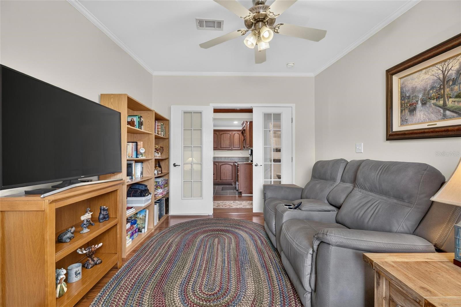10054 COLLINGWOOD AVE — photo 23