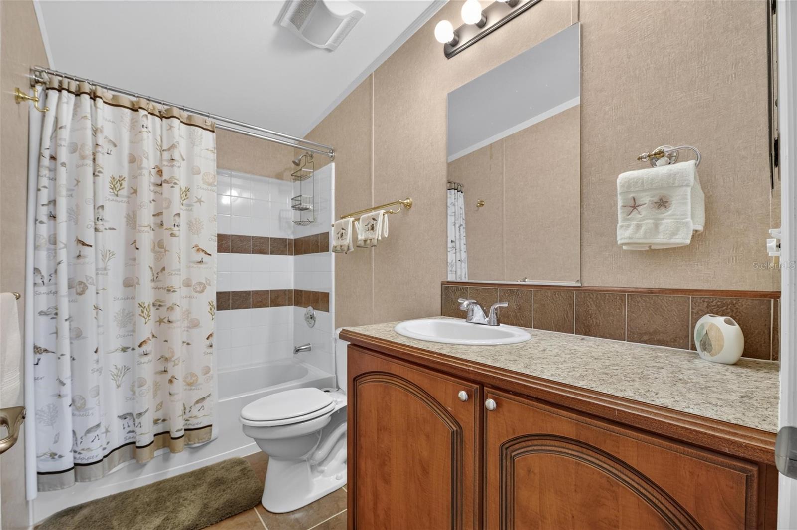 10054 COLLINGWOOD AVE — photo 21