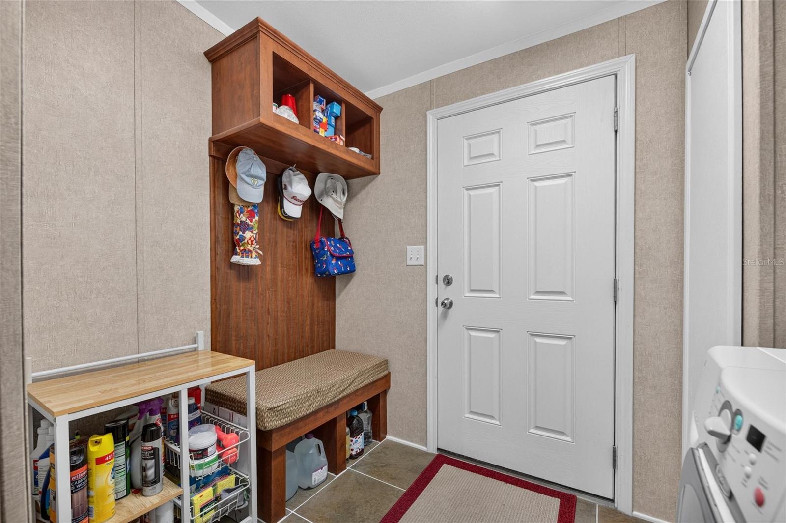 10054 COLLINGWOOD AVE — photo 24