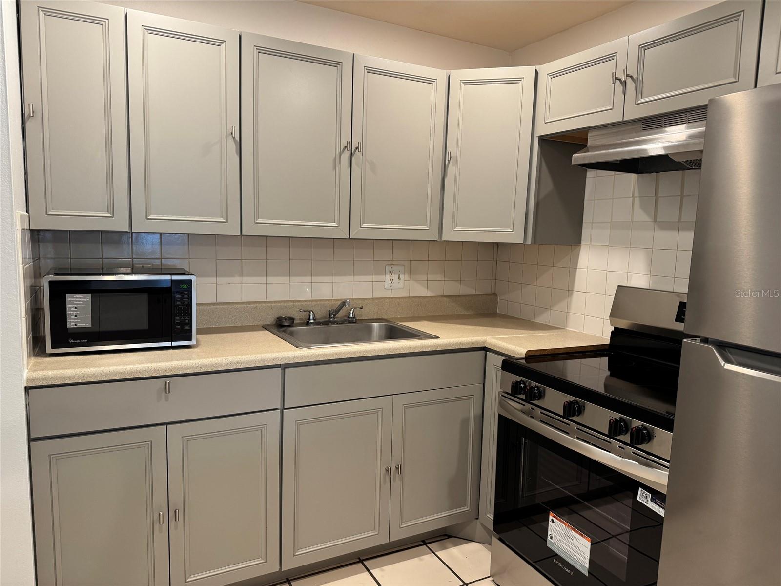 2501 HARN BLVD #H20 — photo 3