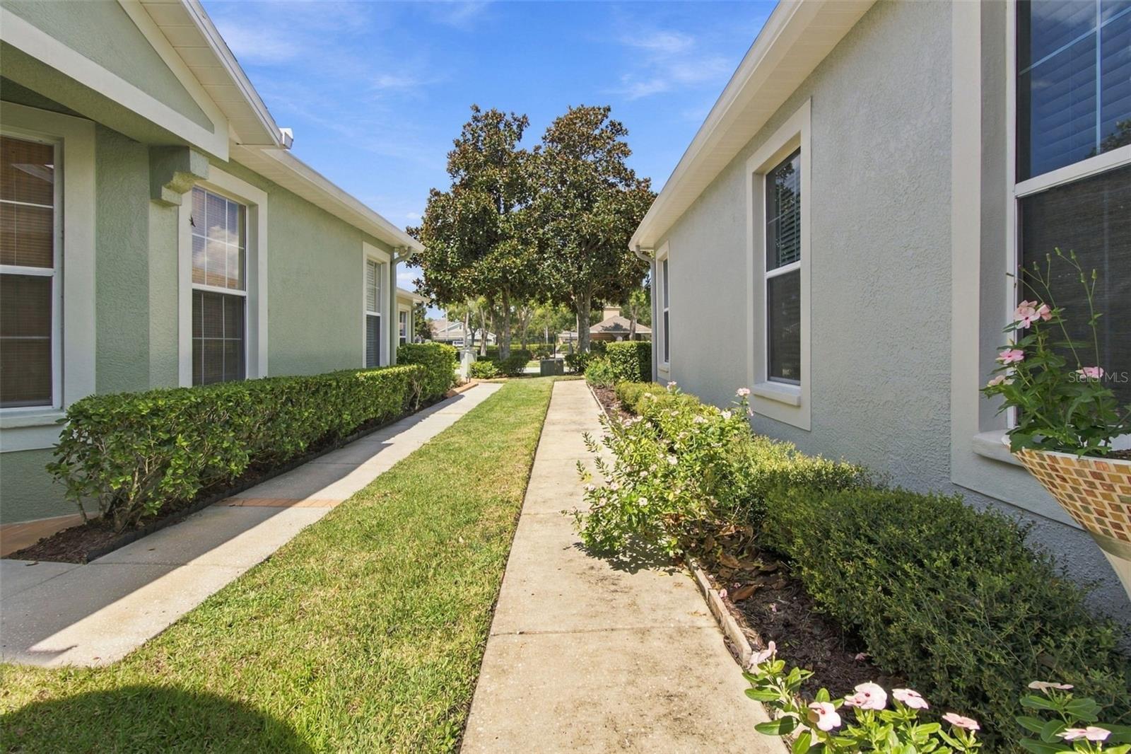 7526 DEER PATH LN — photo 4
