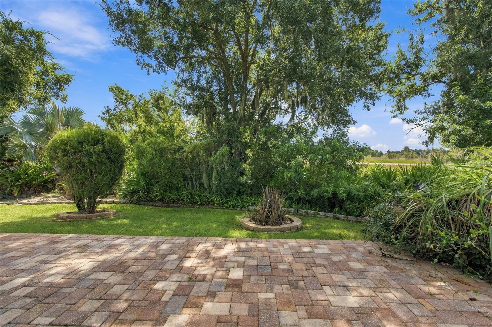 7526 DEER PATH LN — photo 29