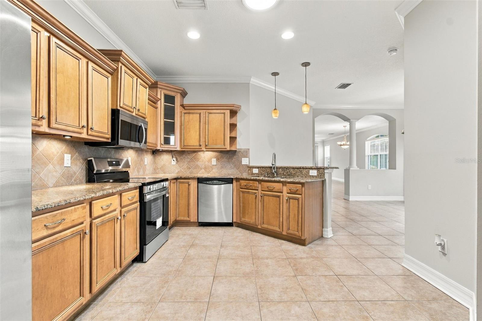 7526 DEER PATH LN — photo 13