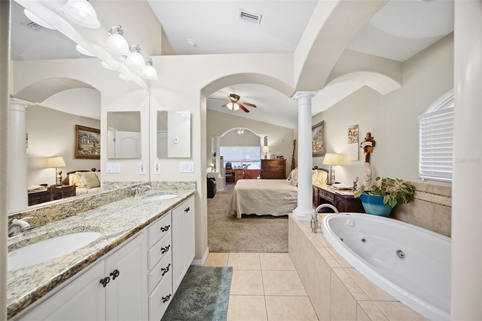 4818 DIAMONDS PALM LOOP — photo 21