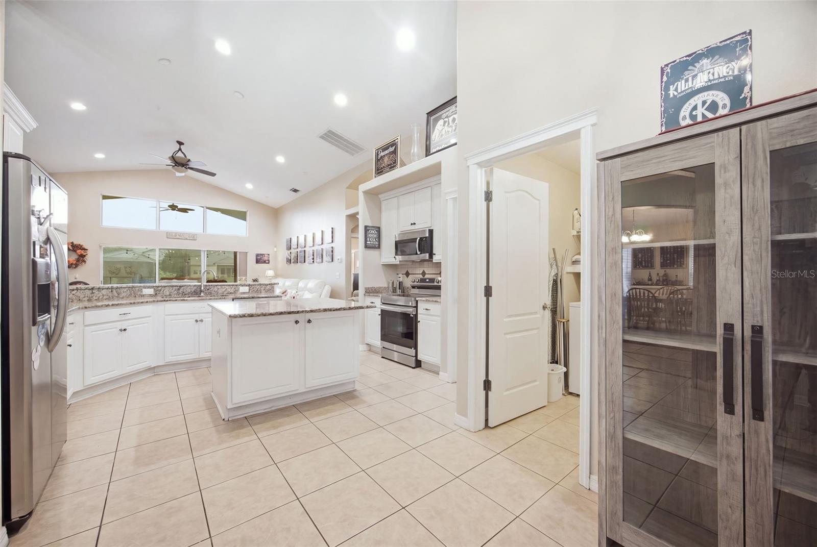 4818 DIAMONDS PALM LOOP — photo 7