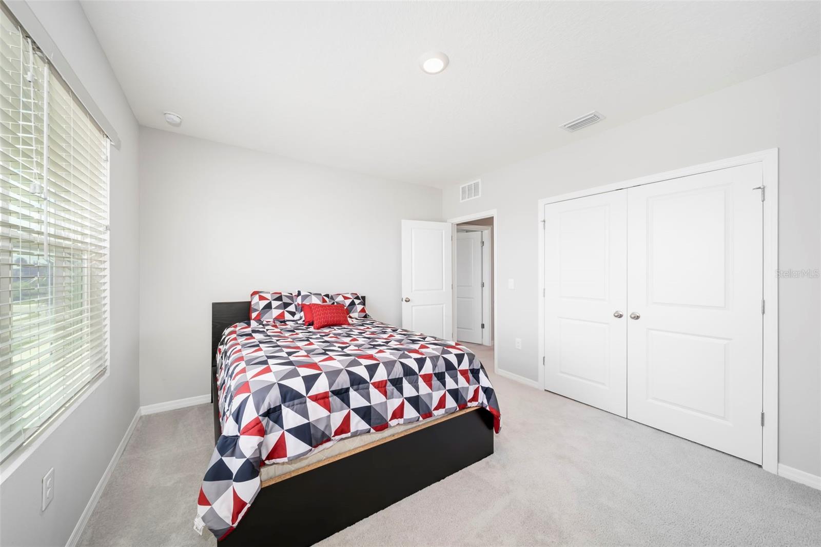 512 158TH ST E — photo 31