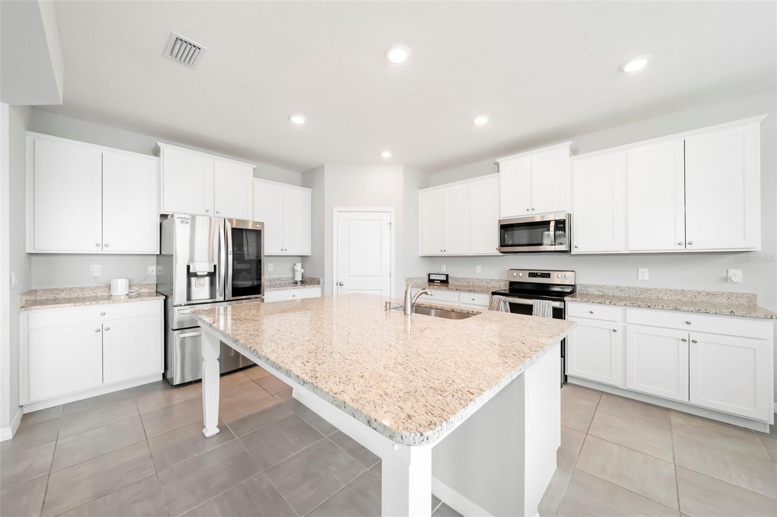 512 158TH ST E — photo 13